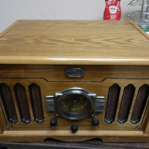 Thomas collector edition radio